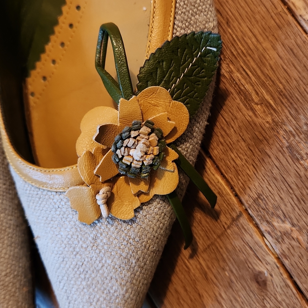 Barbara Bui flat shoes with flower accents